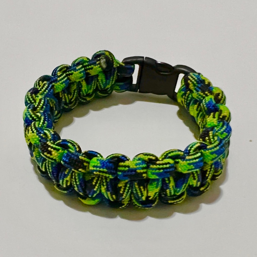 FREE WITH BUNDLE* Paracord Neon Braided Small Bracelet MUST BUNDLE
